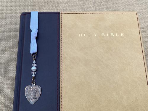 First Holy Communion Bookmark Gift, Heart with Eucharist Symbols, Bible Bookmark, 1st Communion, Swarovski Pearls and Crystals, White Ribbon