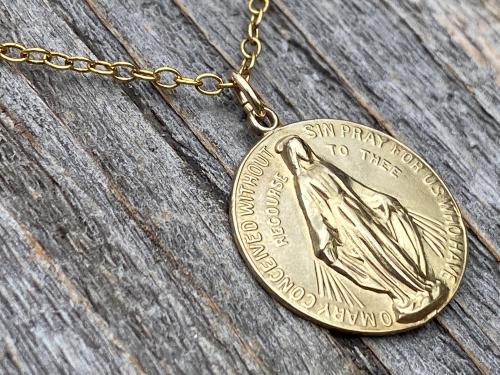 Gold 3/4" Round Miraculous Medal Pendant Necklace, Antique Replica, O Mary Conceived Without Sin Pray for Us Who Have Recourse to Thee, MM2