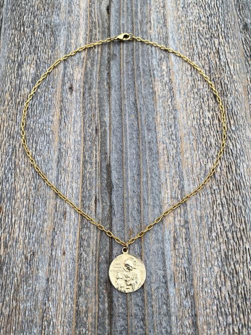 Gold First Communion Medal Pendant on a Gold Necklace, Antique Replica, 1st Communion Necklace, Eucharist Necklace, First Communion Jewelry