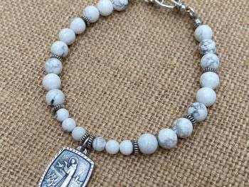 St Francis of Assisi Blessing Prayer Medal Bracelet, Sterling Silver & White Howlite Gemstones, Antique Replica, Italian Italy Medal Saint