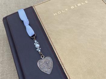 First Holy Communion Bookmark Gift, Heart with Eucharist Symbols, Bible Bookmark, 1st Communion, Swarovski Pearls and Crystals, White Ribbon